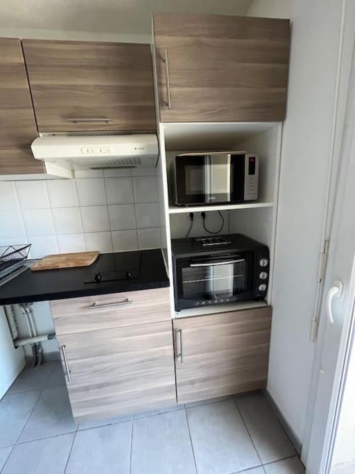 Joli Appt 45 M2 Avec Terrasse Lunel (Herault) Exterior photo