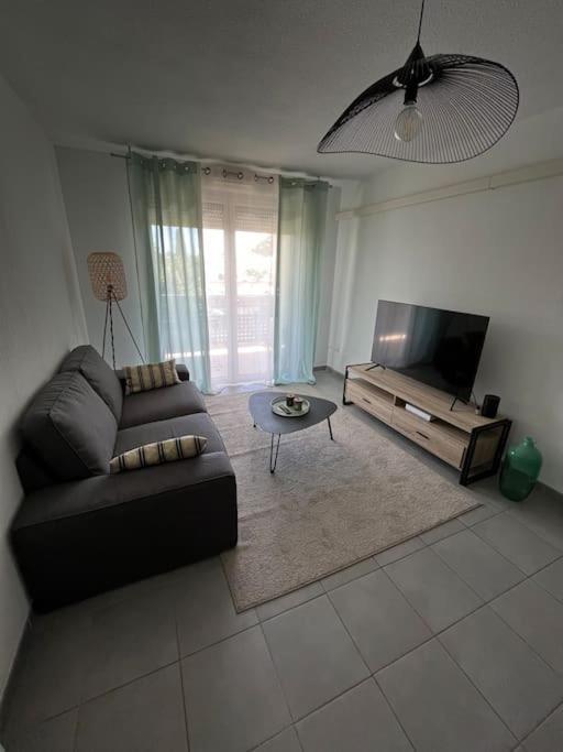 Joli Appt 45 M2 Avec Terrasse Lunel (Herault) Exterior photo